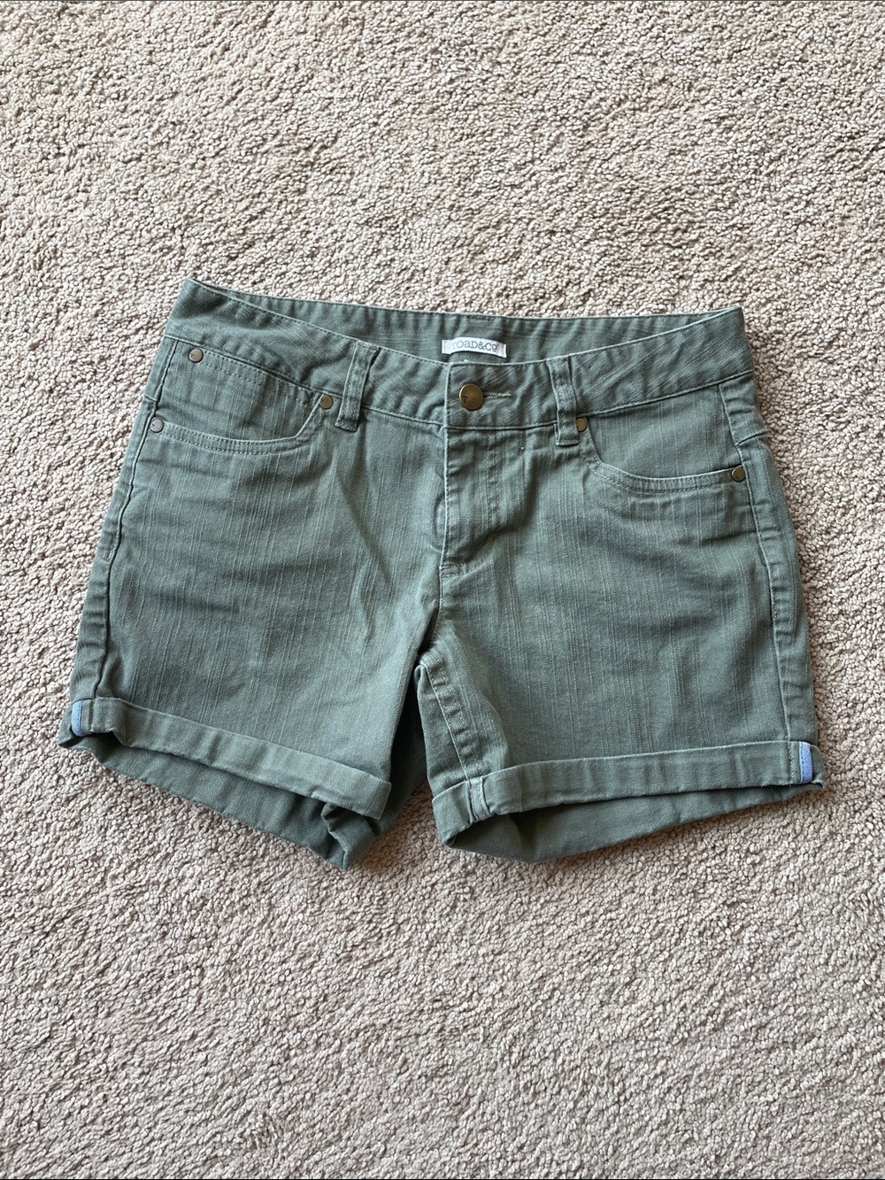 Toad&Co Sisko Shorts Organic Cotton Olive Green Roll-Cuff Outdoor Sustainable